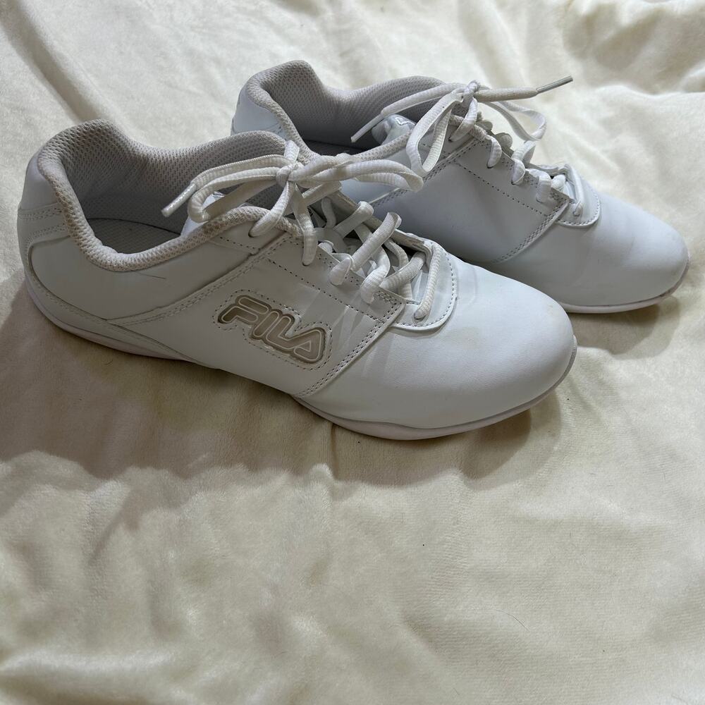 Fila Women's Shout Sneaker in White